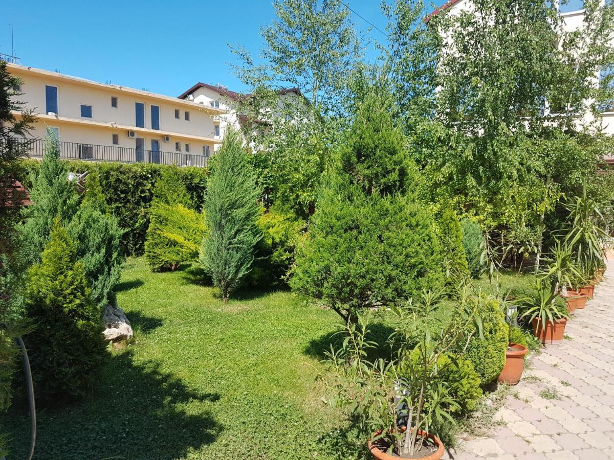 Hotel Vila Leonard Costinesti Exterior foto